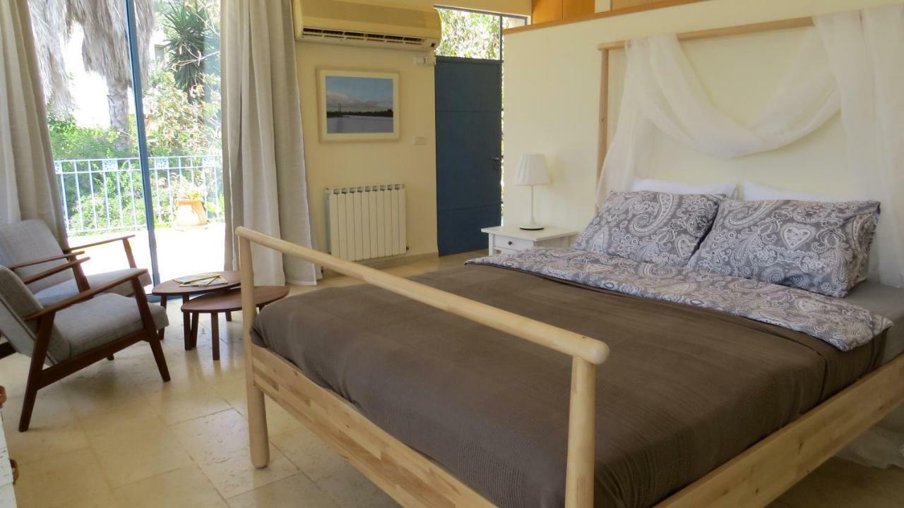 Artsea Studio Apartment With Sea View Ein Hod Bagian luar foto